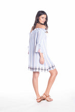 Laden Sie das Bild in den Galerie-Viewer, Model Back: Saha Vêtement De Plage Viento Blue Stripes
