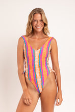 Laden Sie das Bild in den Galerie-Viewer, Stripes Zoe
