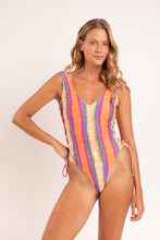 Laden Sie das Bild in den Galerie-Viewer, Stripes Zoe
