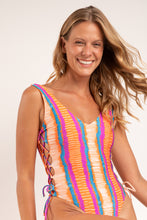 Laden Sie das Bild in den Galerie-Viewer, Stripes Zoe
