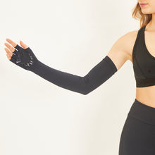 Laden Sie das Bild in den Galerie-Viewer, Image 05: Uv Line Gants Extra Long Glove Preto Upf50+
