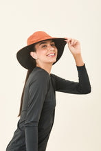 Laden Sie das Bild in den Galerie-Viewer, Image 02: Uv Line Chapeau Souple/Capeline San Diego Preto Caramelo Upf50+
