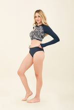 Laden Sie das Bild in den Galerie-Viewer, Image 02: Uv Line Ensemble Set Dalia Marinho Upf50+

