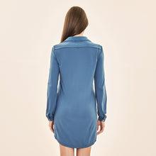 Laden Sie das Bild in den Galerie-Viewer, Model Back: Uv Line Chemise Shirtdress Copenhagen Aco Upf50+
