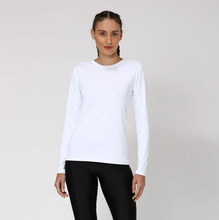 Laden Sie das Bild in den Galerie-Viewer, Model Front: Uv Line T-Shirt Women Fpu50+ Uvpro Long Sleeve T-Shirt White Uv

