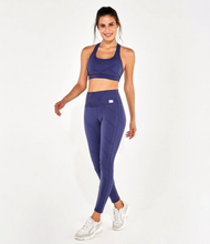 Laden Sie das Bild in den Galerie-Viewer, Circuit Blackout Cinza Graystone Leggings
