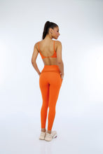 Laden Sie das Bild in den Galerie-Viewer, Hyper Regulagem No Cos Laranja Orangeade Leggings
